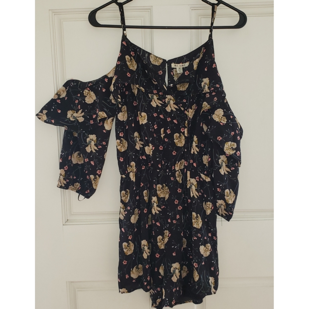 Francesca's open-shoulder floral romper